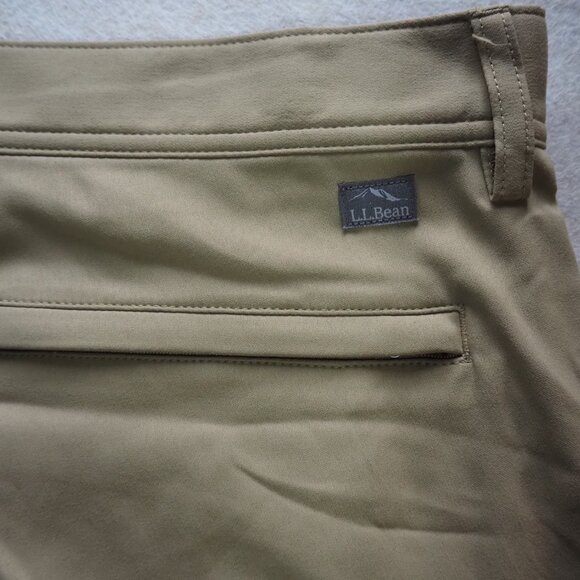 L.L.Bean Men's Comfort Stretch Performance Chinos Khaki 36/32 - Picture 4 of 8